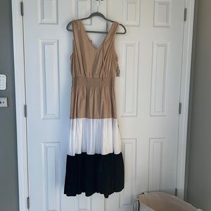 Neutral color block dress